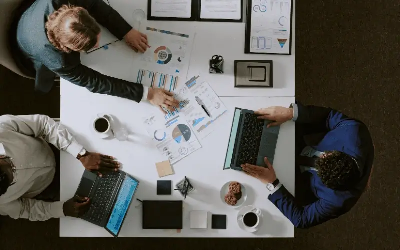 Learn how audit questionnaires support internal audit testing procedures, helping auditors collect evidence, evaluate controls, and identify potential weaknesses